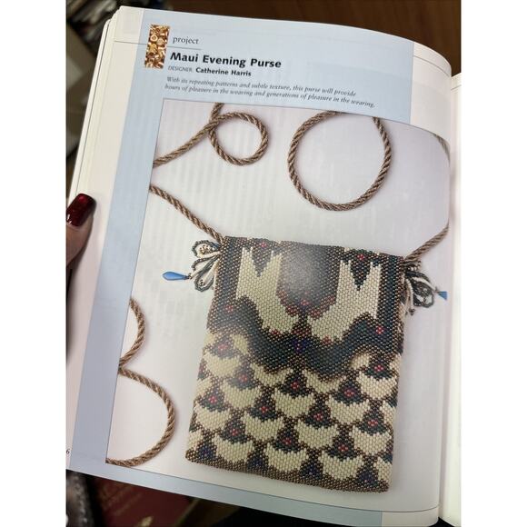 Needlepoint Beading Books: Peyote Stitch-Cook/Star & Creative Bead Weaving-Wells - Picture 4 of 8